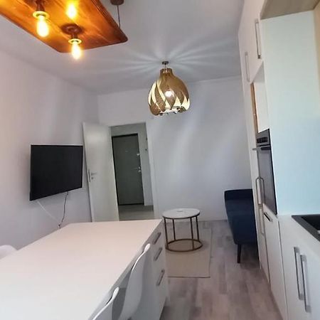 Modern 1Br Apartment With Wifi, Parking And Self Check In Bucareste Exterior foto